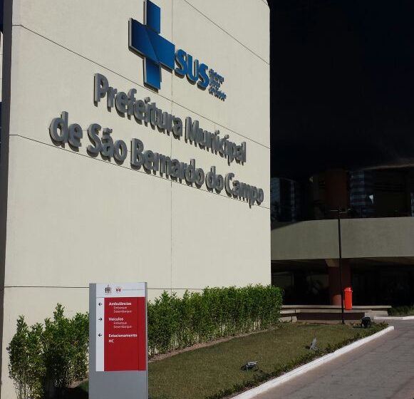  Hospital de Clínicas de São Bernardo do Campo recebe visita do SEESP