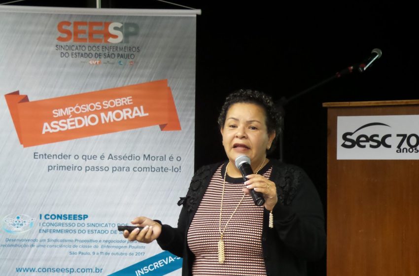  Profissionais e estudantes de Enfermagem debatem assédio moral em Santos