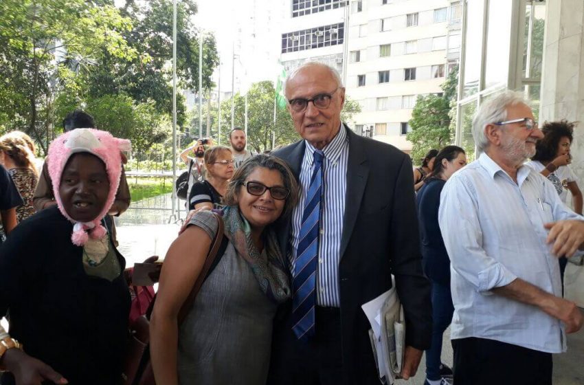  SEESP participa de ato contra a PL 621/16