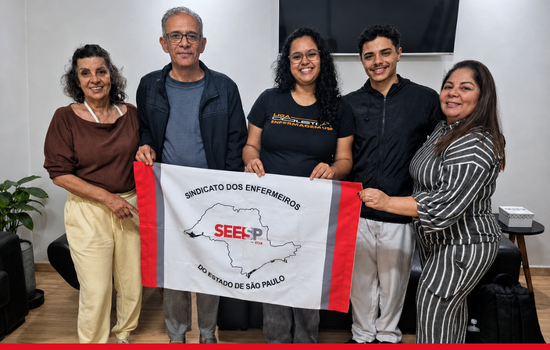 SEESP recebe representantes da EENEnf para formalização de convite para o III Encontro Regional de Estudantes de Enfermagem do Estado de São Paulo
